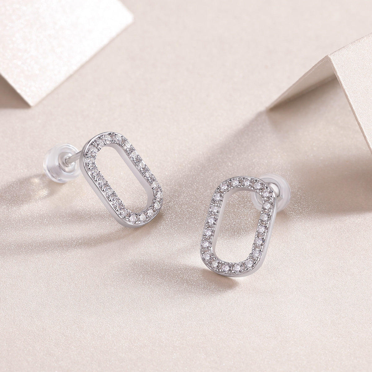 Trendy And Affordable Jewelry Set With Moissanite S925