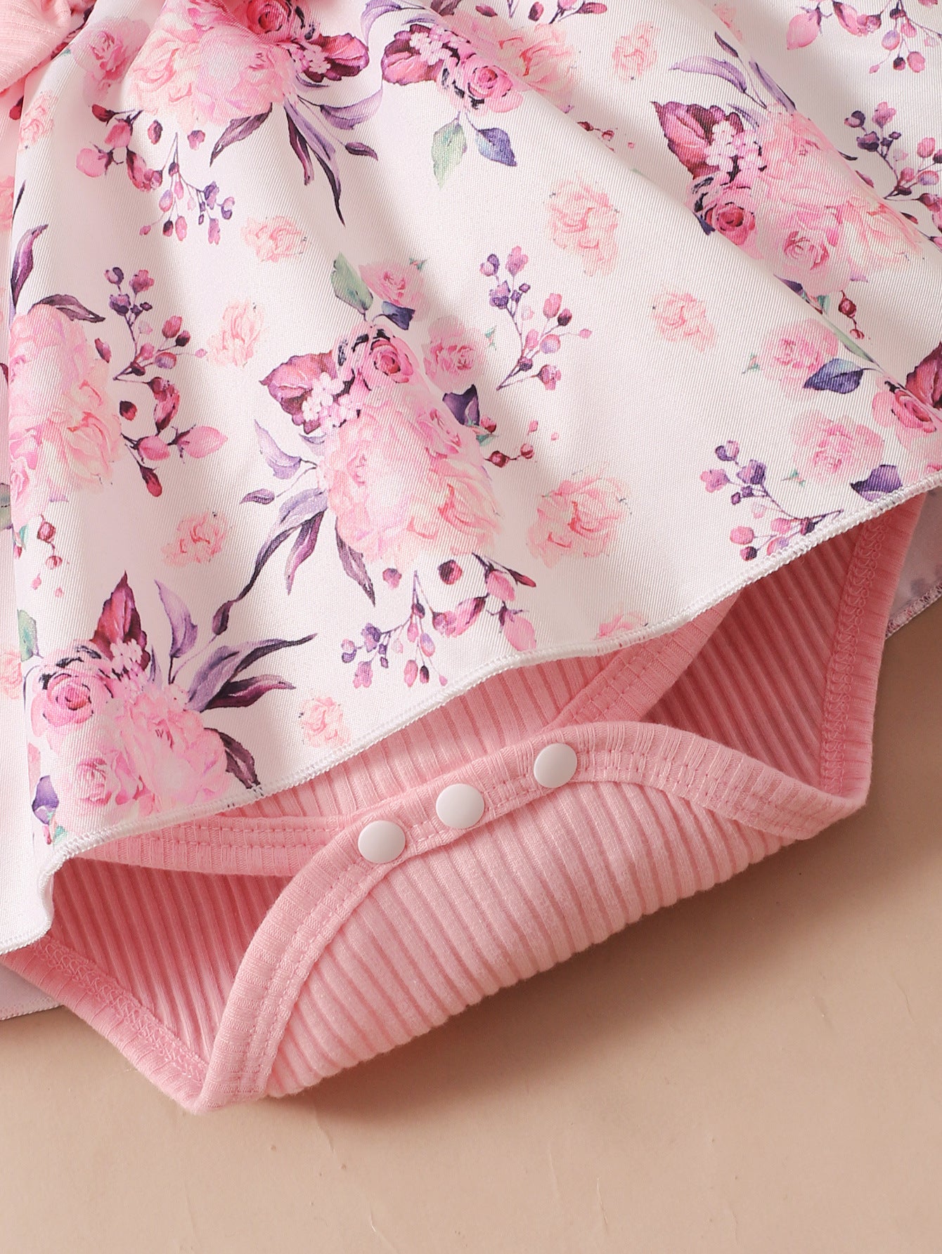 Ins Baby Spring And Autumn Style 2022 New Korean Version Of The Hot Style Female Baby Sleeveless Flower Print Triangle Romper